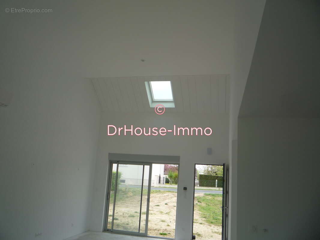 Maison à SAVIGNE-SUR-LATHAN