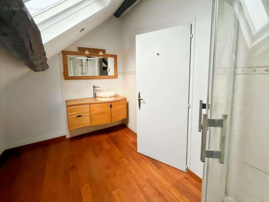 Maison à MARCILLY-EN-VILLETTE