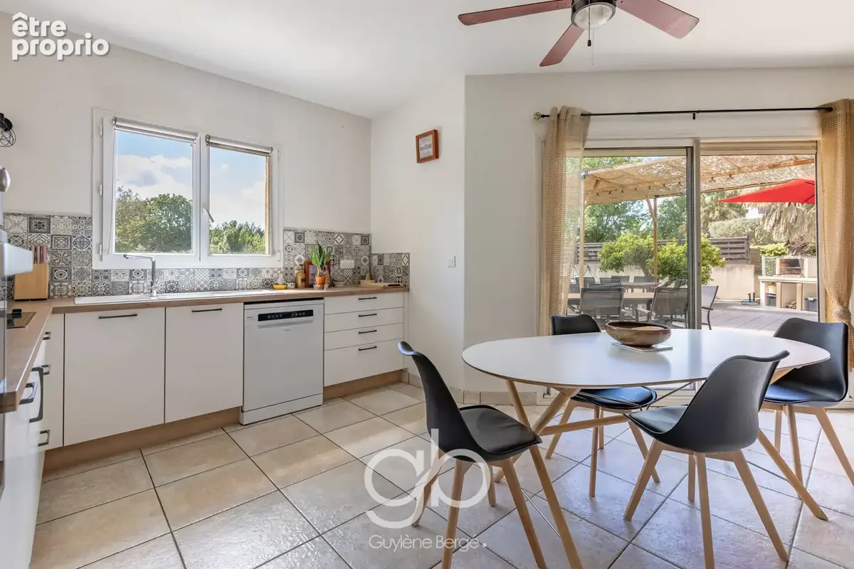 Maison T5  197 m2 4 ch  Piscine, Terrain 2700 m2  Entre-Vignes (34400)  proche Montpellier et Nimes - photo 6