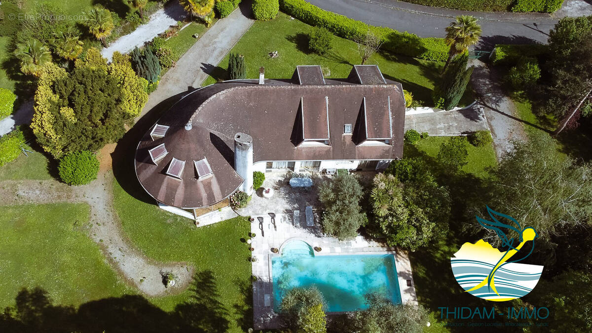 Maison à NAY