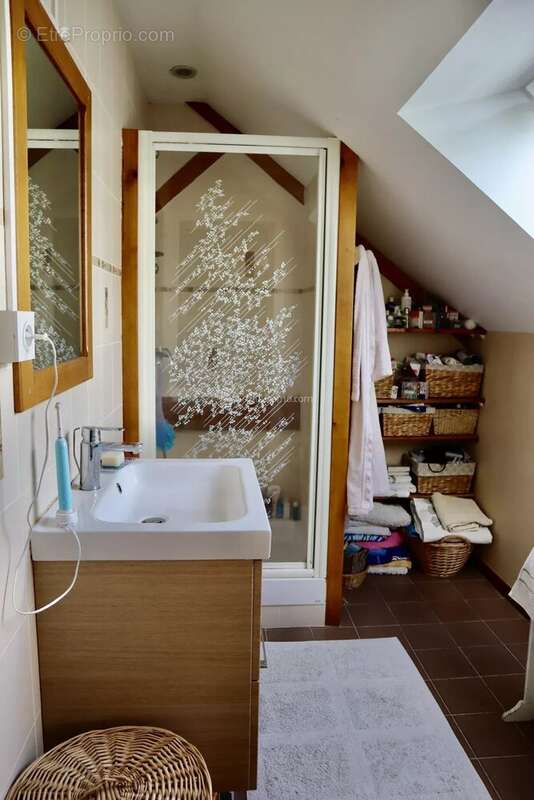 Belle fermette de 140 m2, entièrement restaurée sur plus d'un hectare de terrain. - photo 15