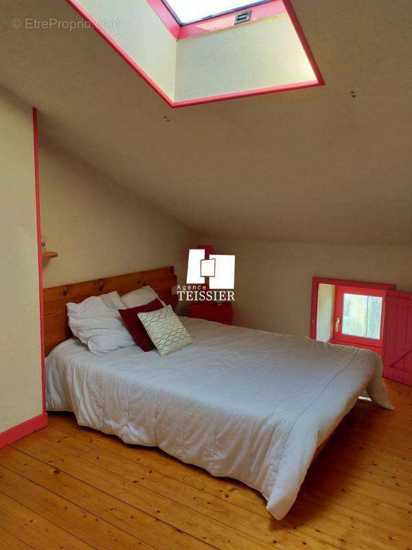 Maison à BERRIAS-ET-CASTELJAU