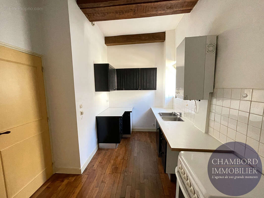 BLOIS  rue Franciade  - Appartement de caractère 124 m² avec parking - photo 3