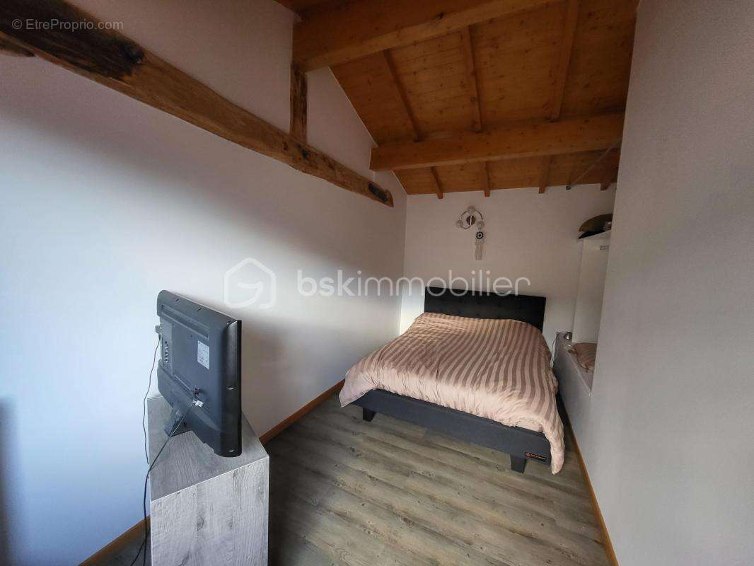 Maison à SAINT-DONAT-SUR-L&#039;HERBASSE