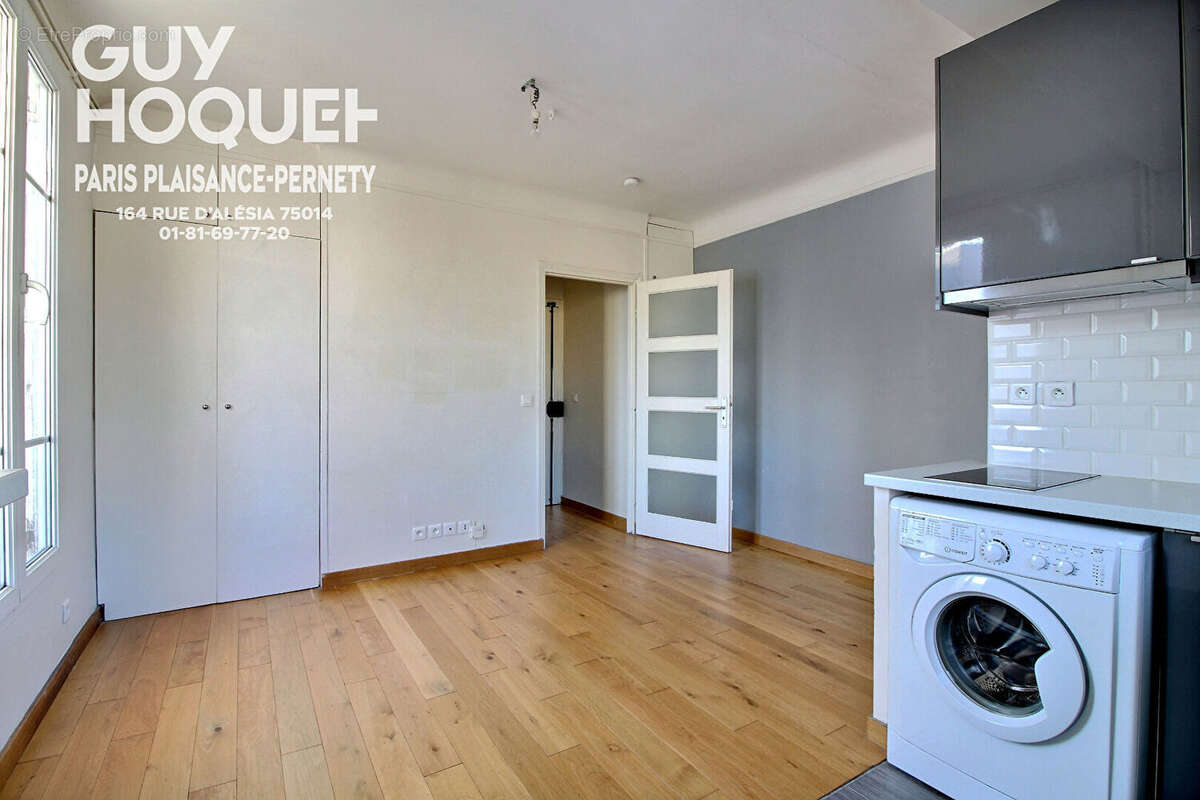 Appartement à PARIS-14E