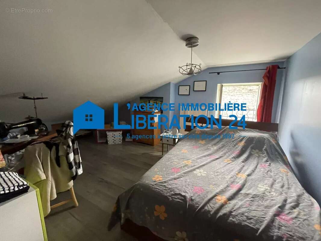 Maison à LE CHAMBON-FEUGEROLLES