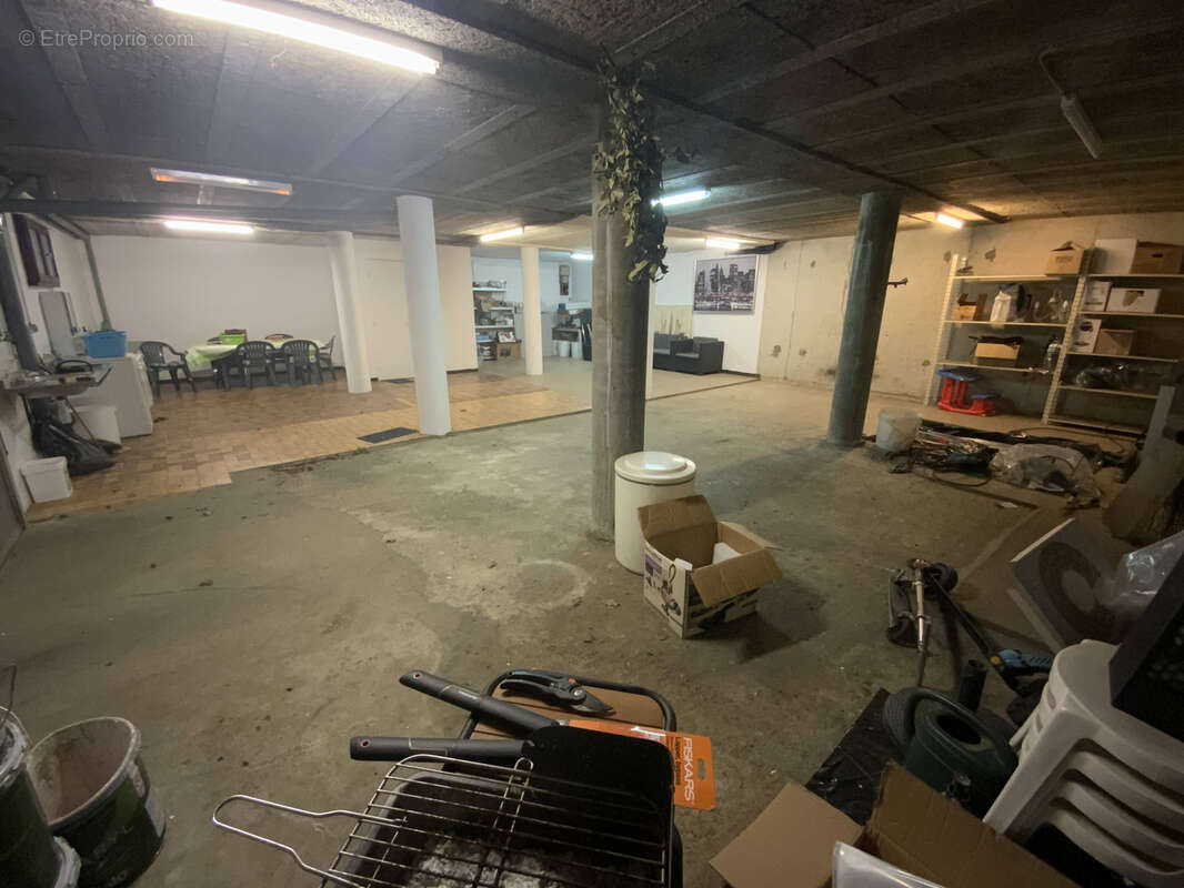 Maison à SAINT-BONNET-DE-MURE