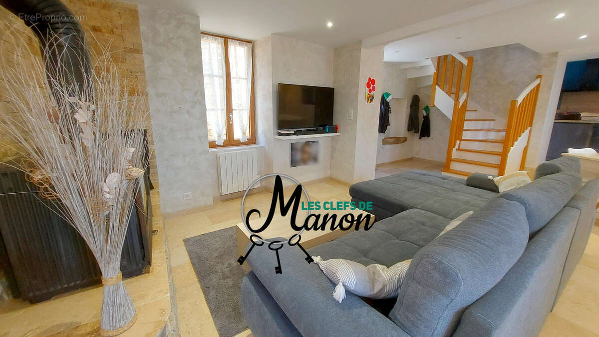 Maison à CHATEAUPONSAC