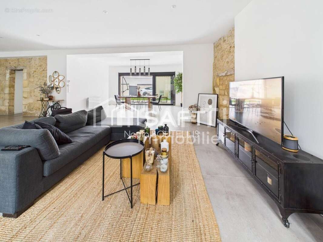 Photo 3 - Maison à LE HAILLAN