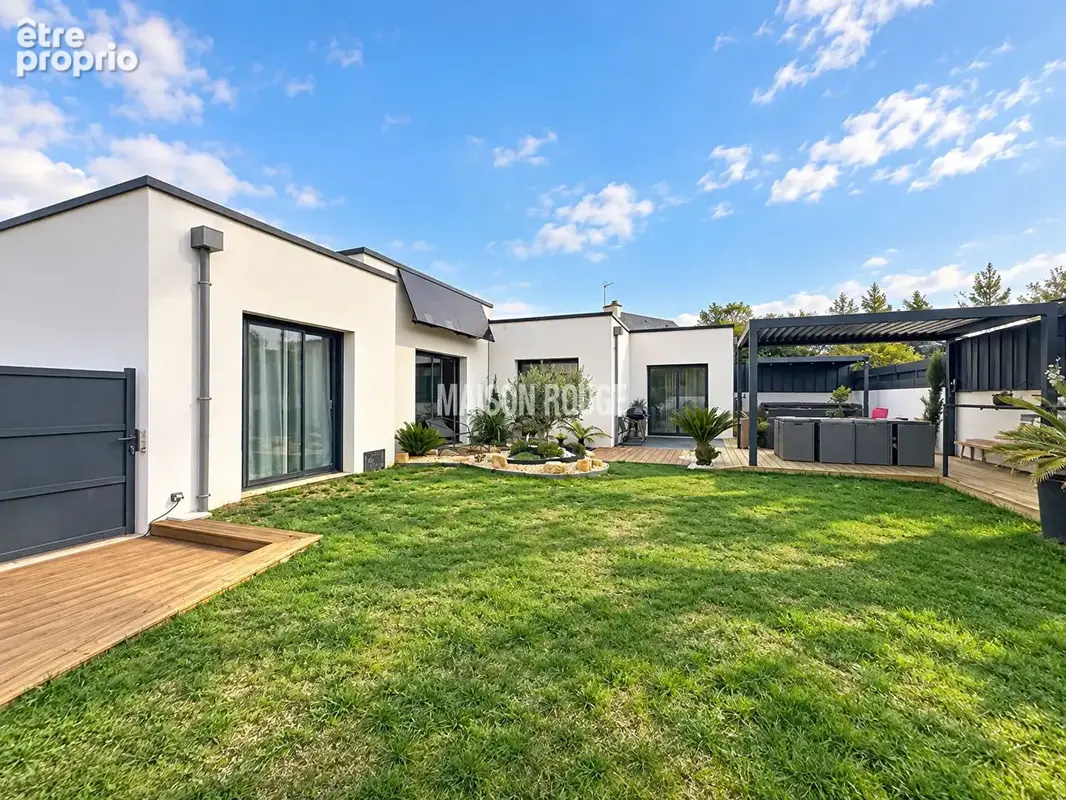 Contemporaine de plain-pied  DPE A/A   Jacuzzi sous pergola - photo 4