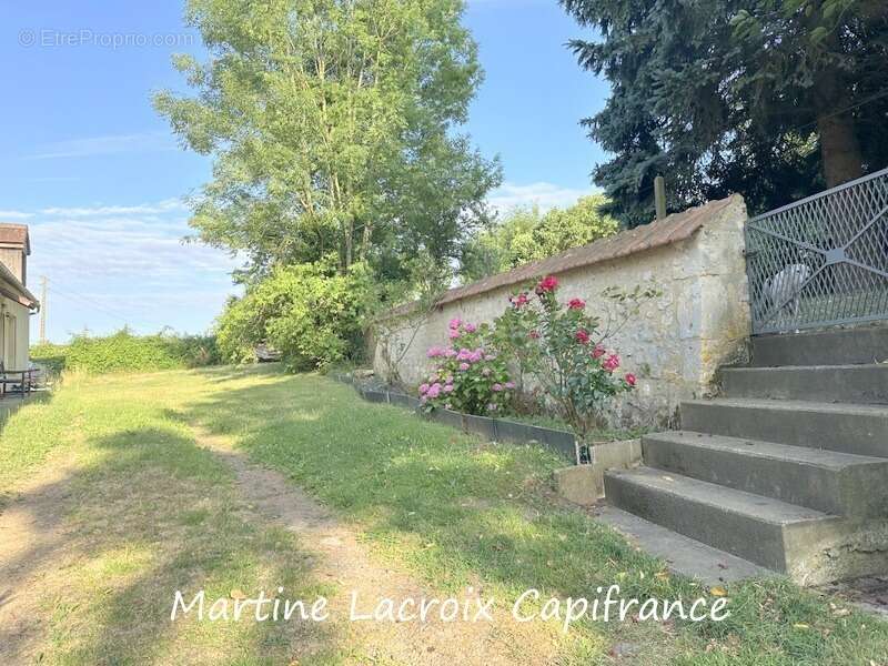 Maison à SAINT-GERMAIN-DE-LA-COUDRE