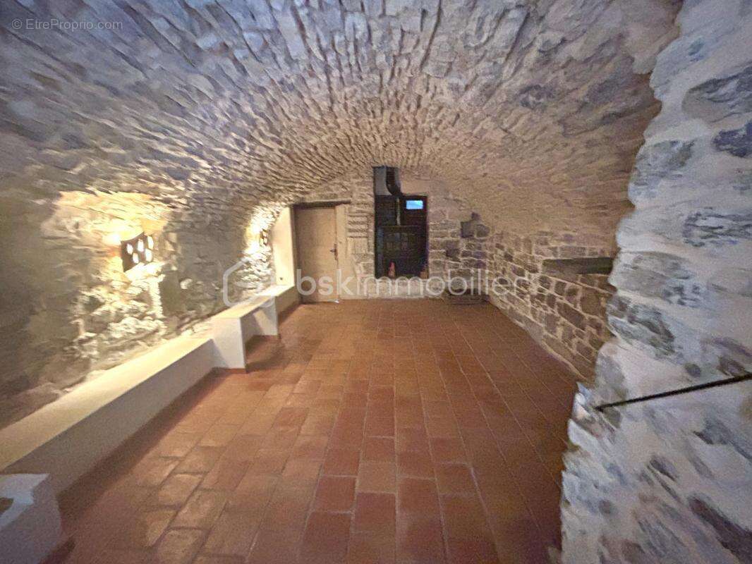 Maison à VIOLS-LE-FORT