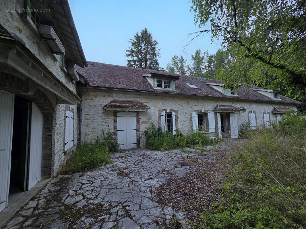 Maison à NOYEN-SUR-SEINE