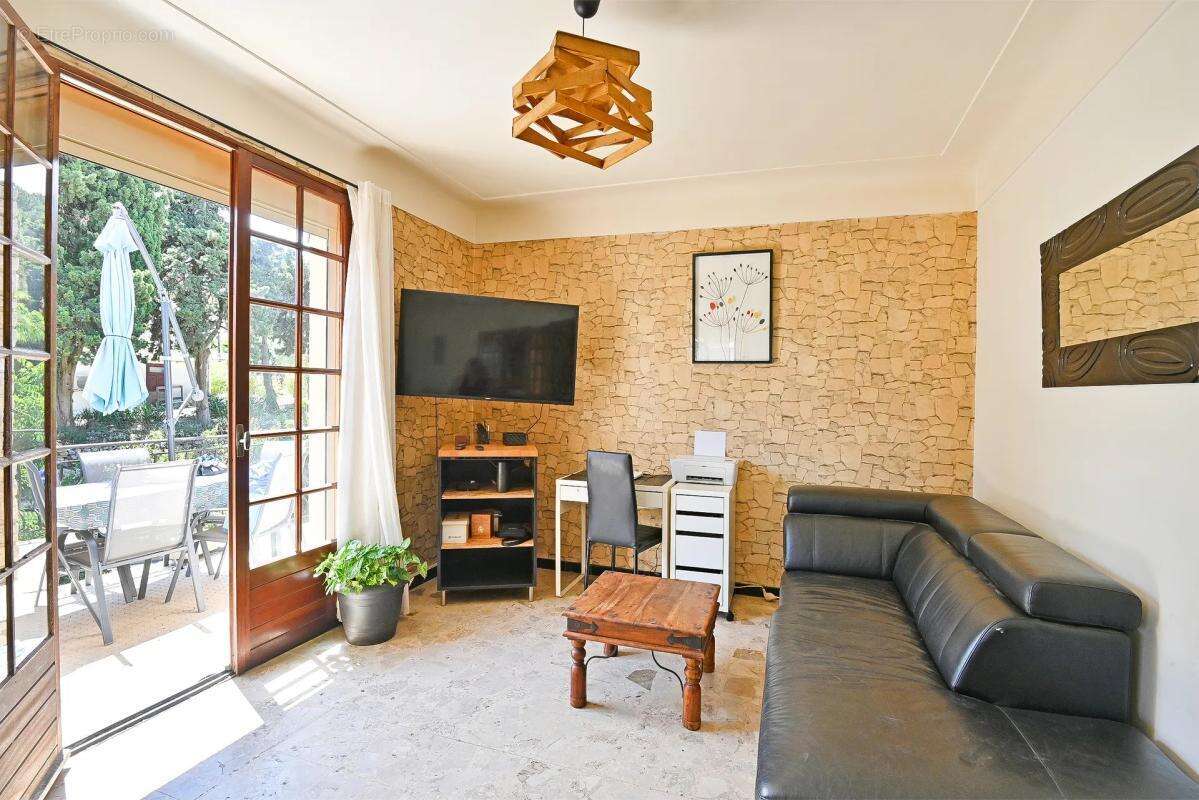 Maison de 5 pièces de 149 m² à Bagnols-sur-Cèze - photo 4
