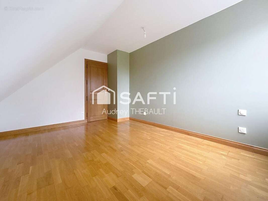 Photo 9 - Maison à GROFFLIERS