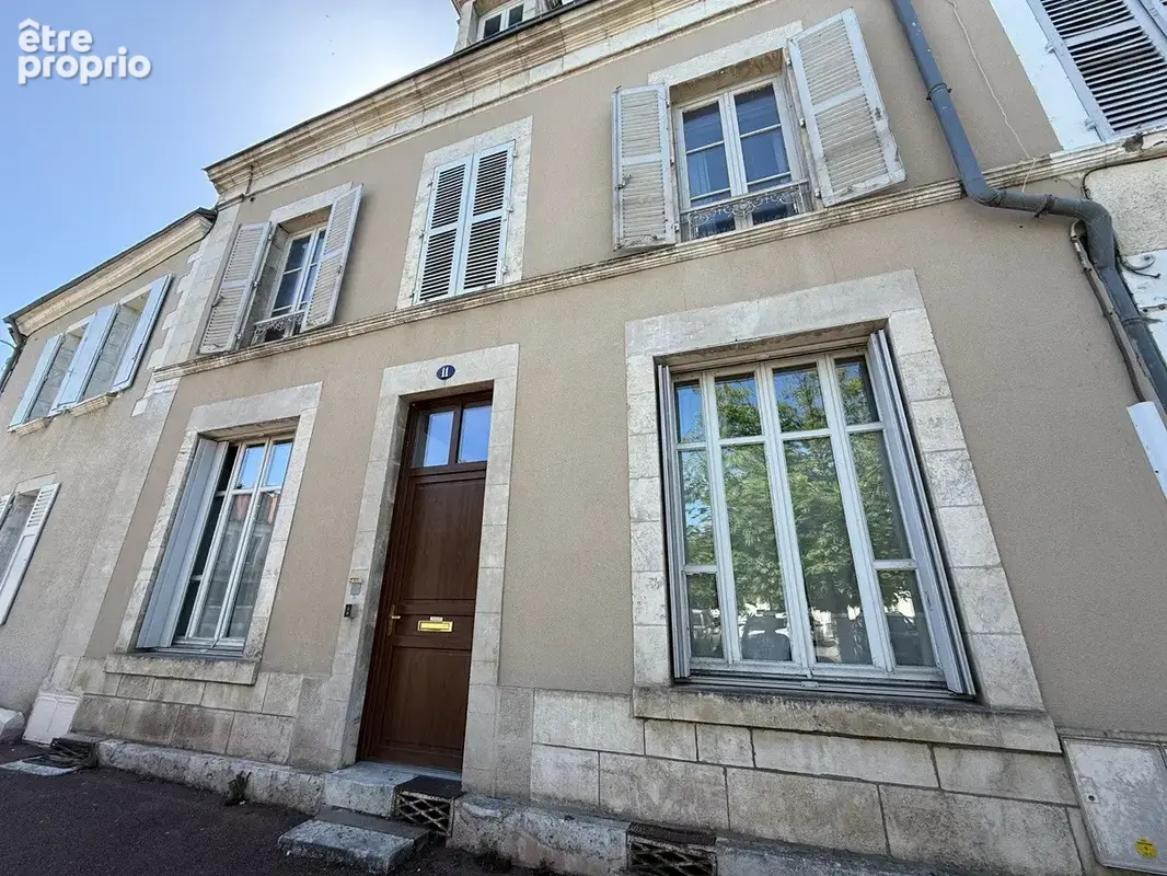 Maison 195 m² à Issoudun  - photo 2