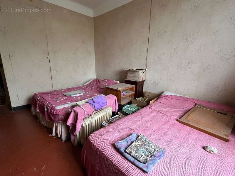 Appartement à BAGNOLS-EN-FORET
