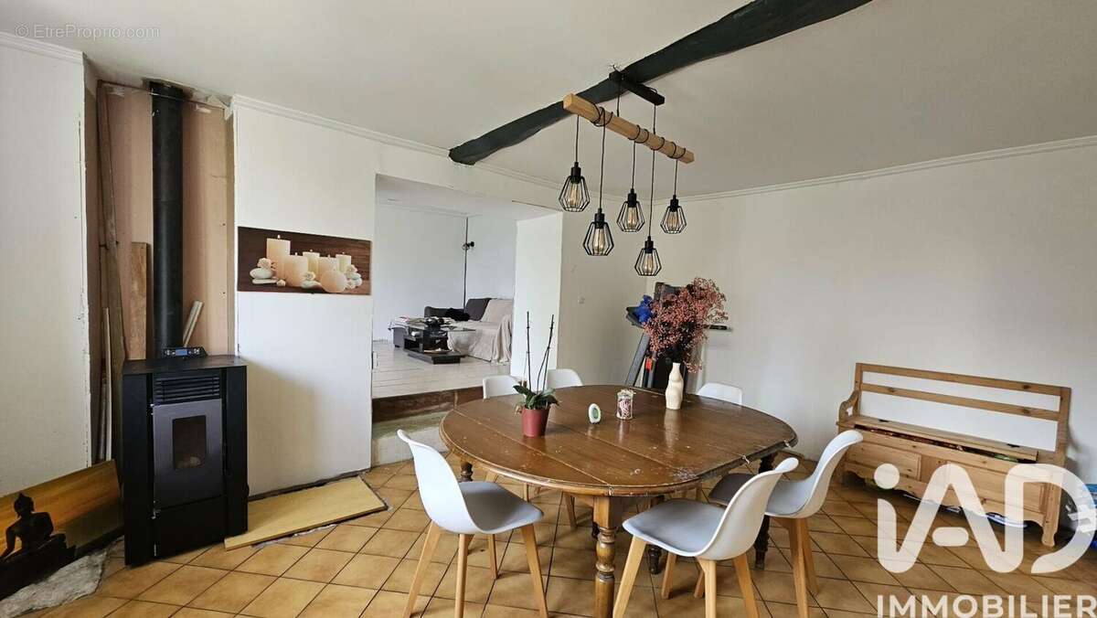 Maison 160 m² à Saint-Ciers-Sur-Bonnieure  - photo 4