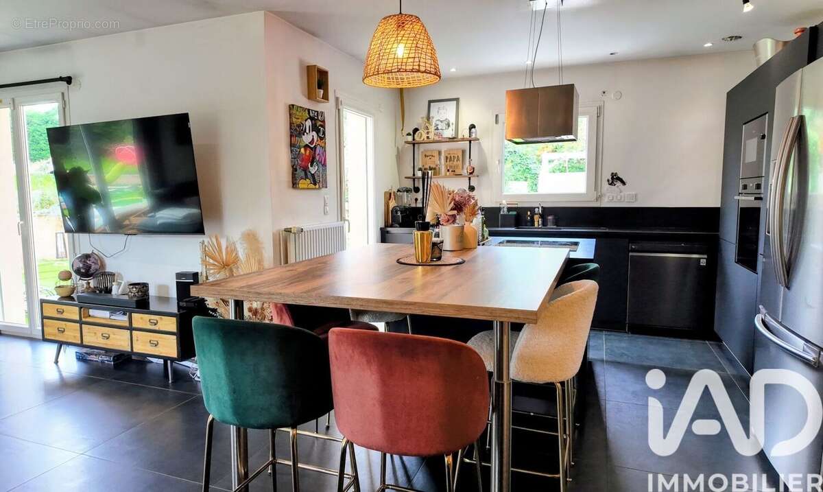 Photo 9 - Maison à ROCHE-LA-MOLIERE