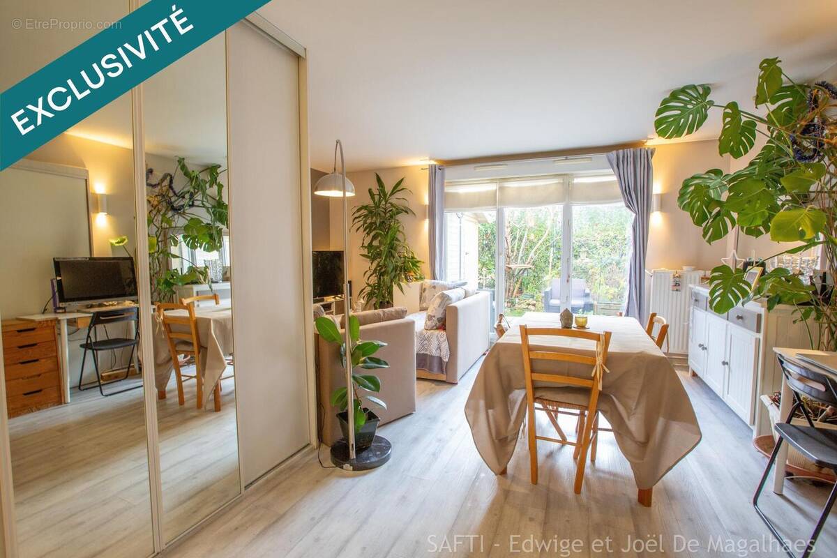 Photo 1 - Appartement à ELANCOURT