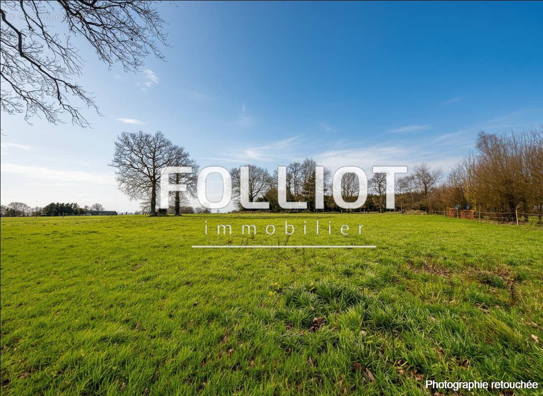 Terrain à LA CHAPELLE-SAINT-AUBERT