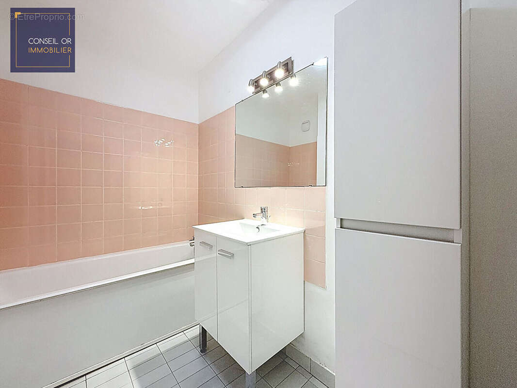 Appartement à SAINT-GENIS-LAVAL