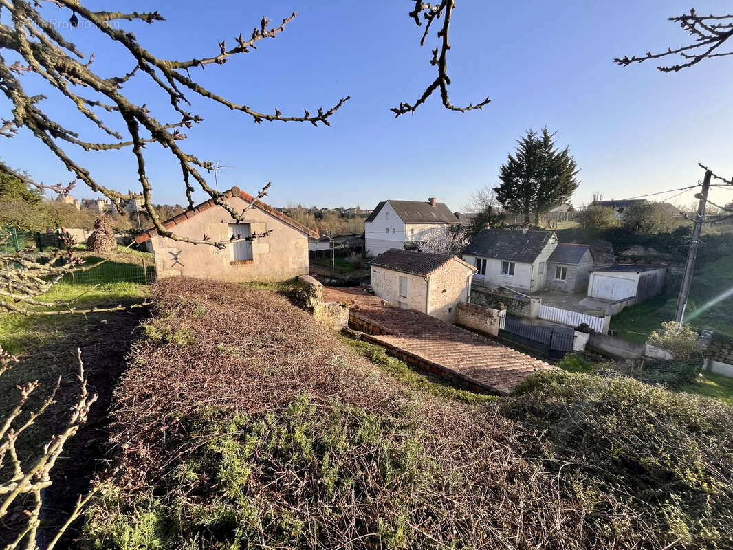 Maison à MONTREUIL-BELLAY