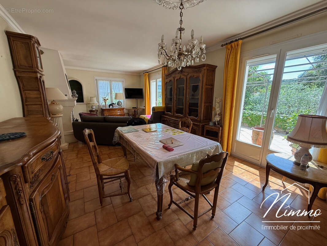 Nimes caremeau maison p4 de 110m2 avec terrasse et garage en exclusivite - photo 4