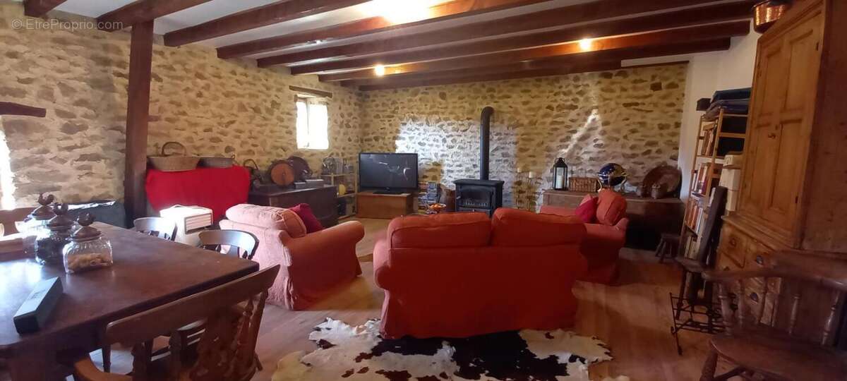 Maison à DOMPS