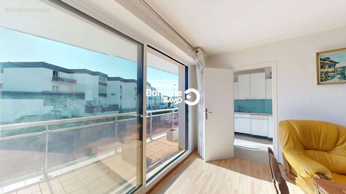 A VENDRE LARMOR PLAGE- Appartement T3 pièces avec balcon, garage - photo 9