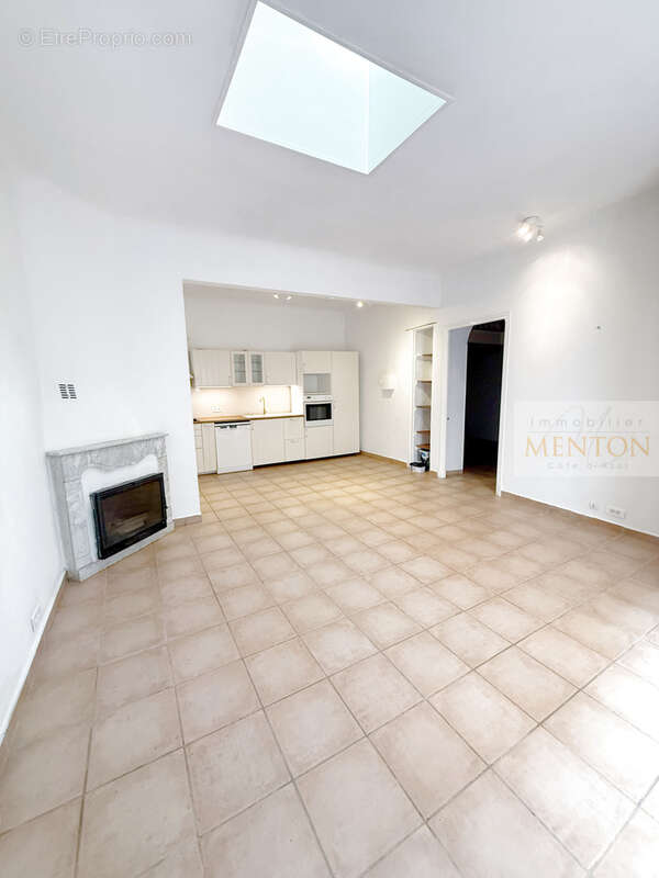 Menton centre en duplex 3/4 pièces terrasse - photo 2