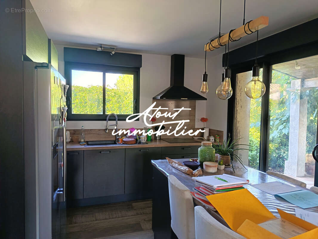 Villa de plain pied 4 chambres avec garage Saint PONS DE MAUCHIENS - photo 5
