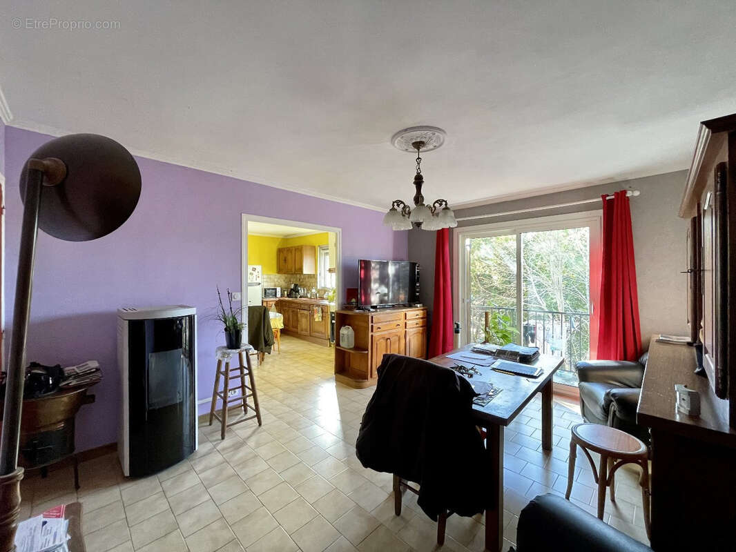 Maison à SAINT-THIBERY