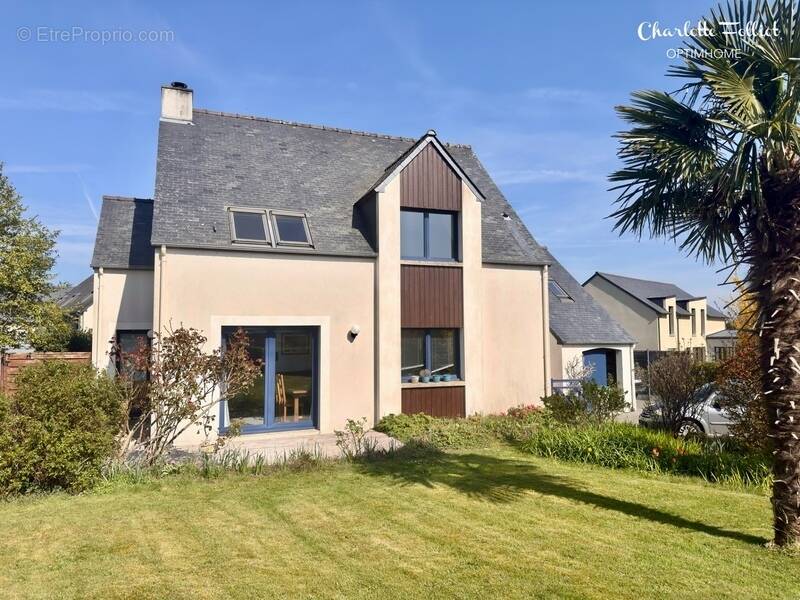 Maison à LE MINIHIC-SUR-RANCE