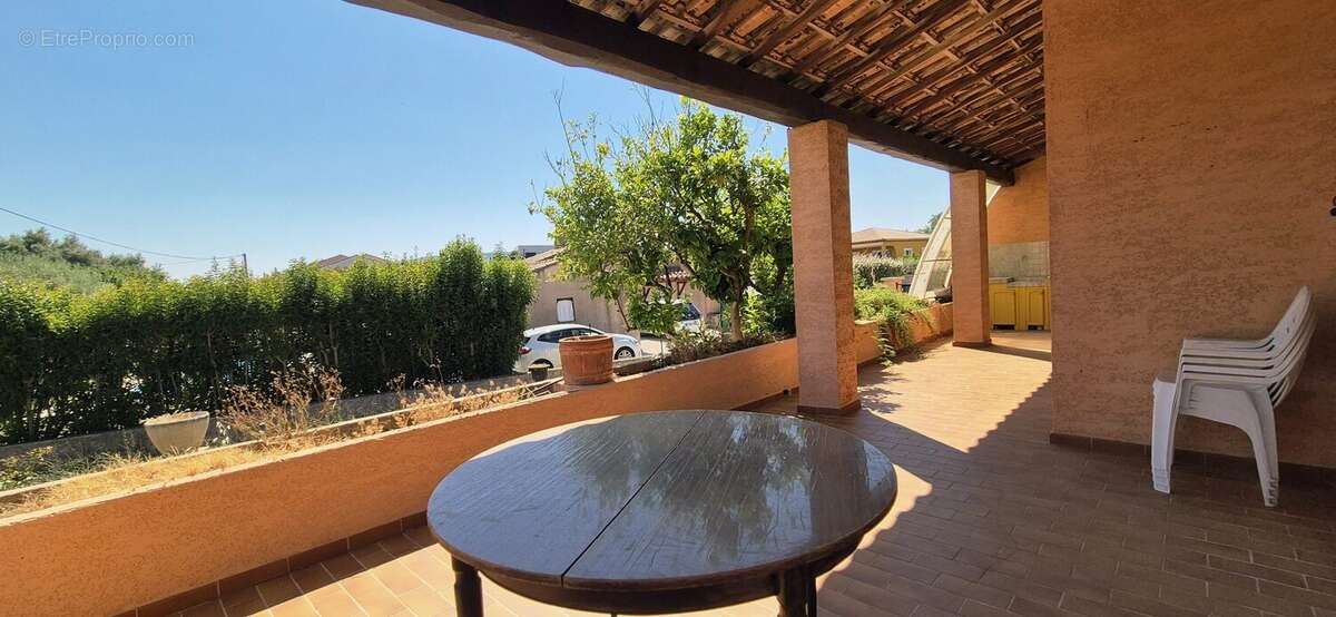 Maison 105 m² à La Ciotat  - photo 3