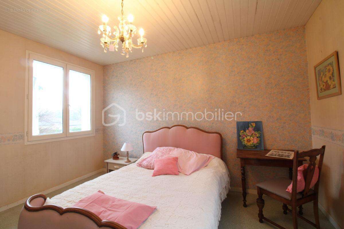 Maison à EUGENIE-LES-BAINS