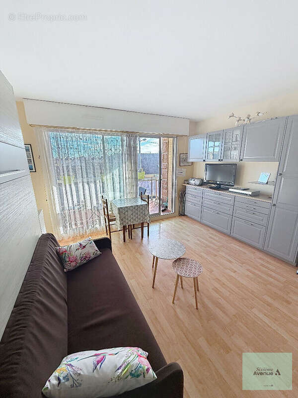 Appartement à OUISTREHAM