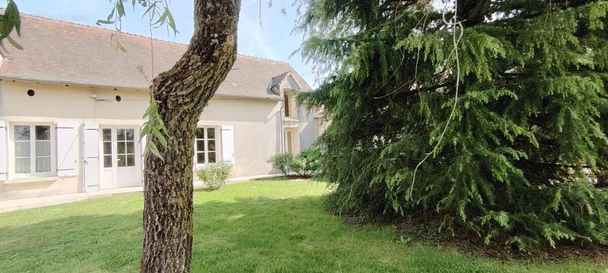 Maison à DANGE-SAINT-ROMAIN