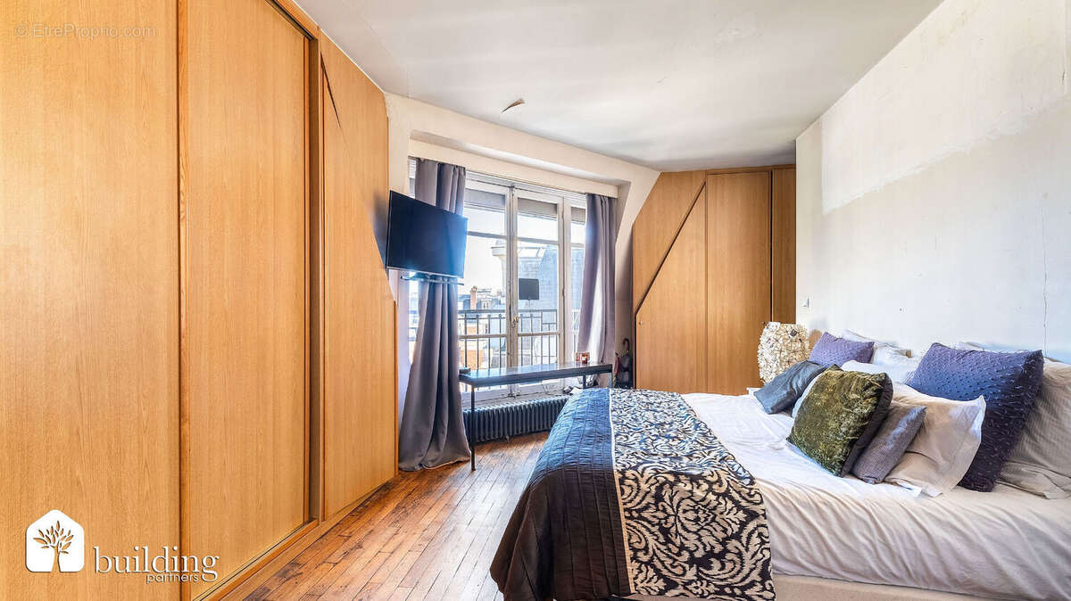 Appartement à NEUILLY-SUR-SEINE