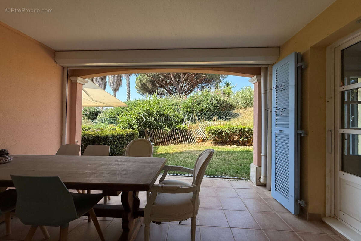 Appartement à LA CROIX-VALMER