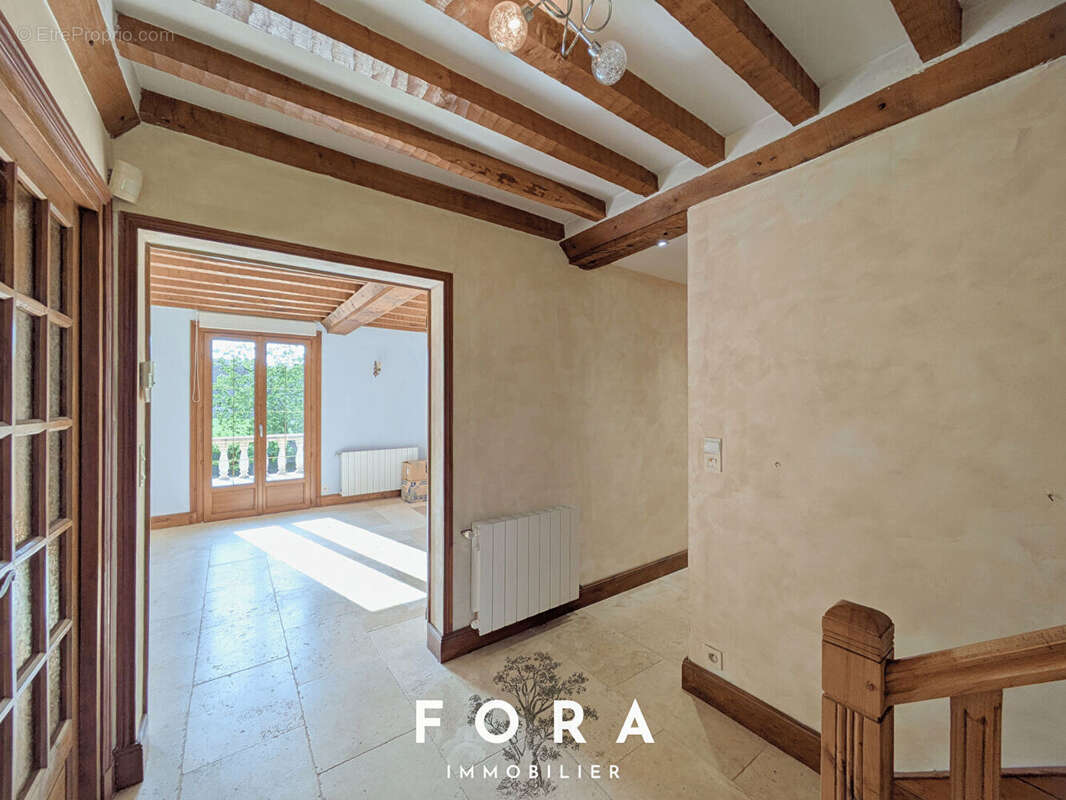 Maison 160 m² à Pont-D'ouilly  - photo 3