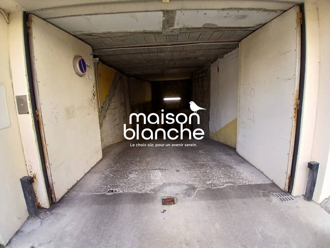 Parking à PARTHENAY