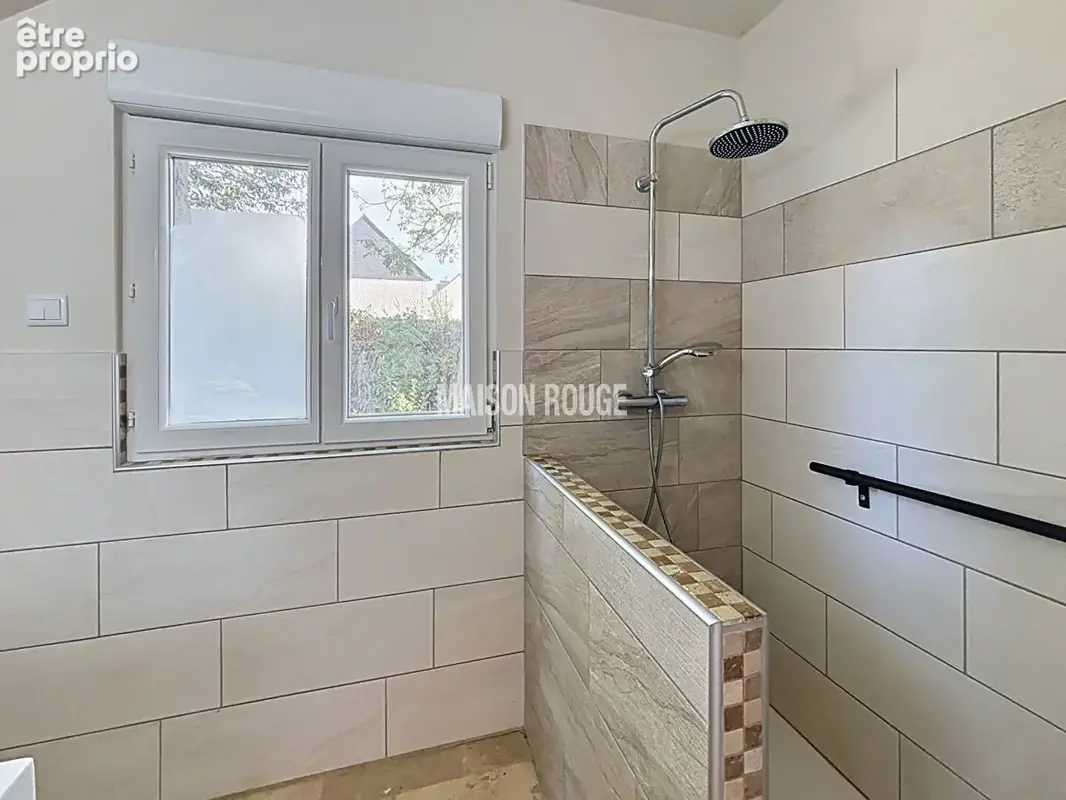 Maison rénovée lumineuse avec terrain entièrement constructible de 1 035 m² à Plouër-sur-Rance - photo 6
