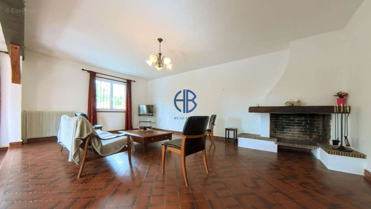 Maison à AULNAY-SOUS-BOIS