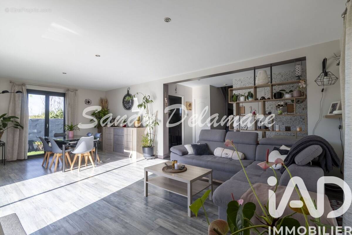 Photo 1 - Maison à COURCELLES-SUR-SEINE