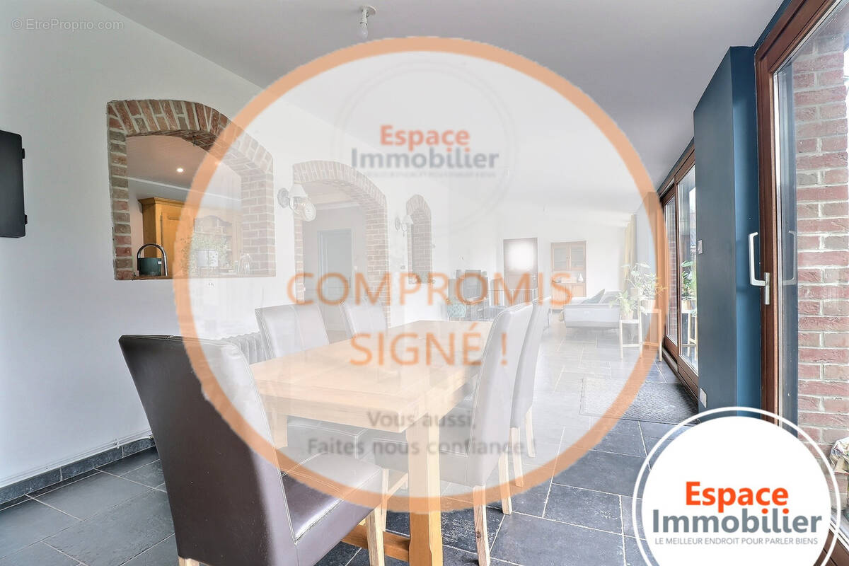 Maison à NEUVILLE-SUR-ESCAUT