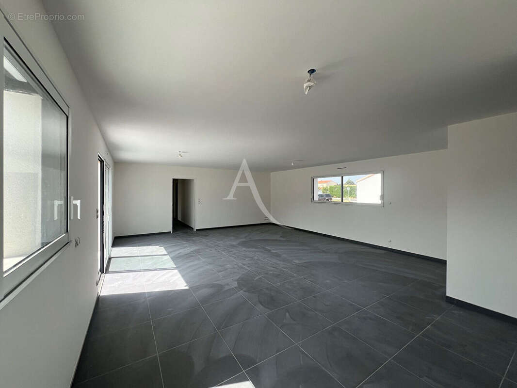 Maison à LONGEVILLE-SUR-MER