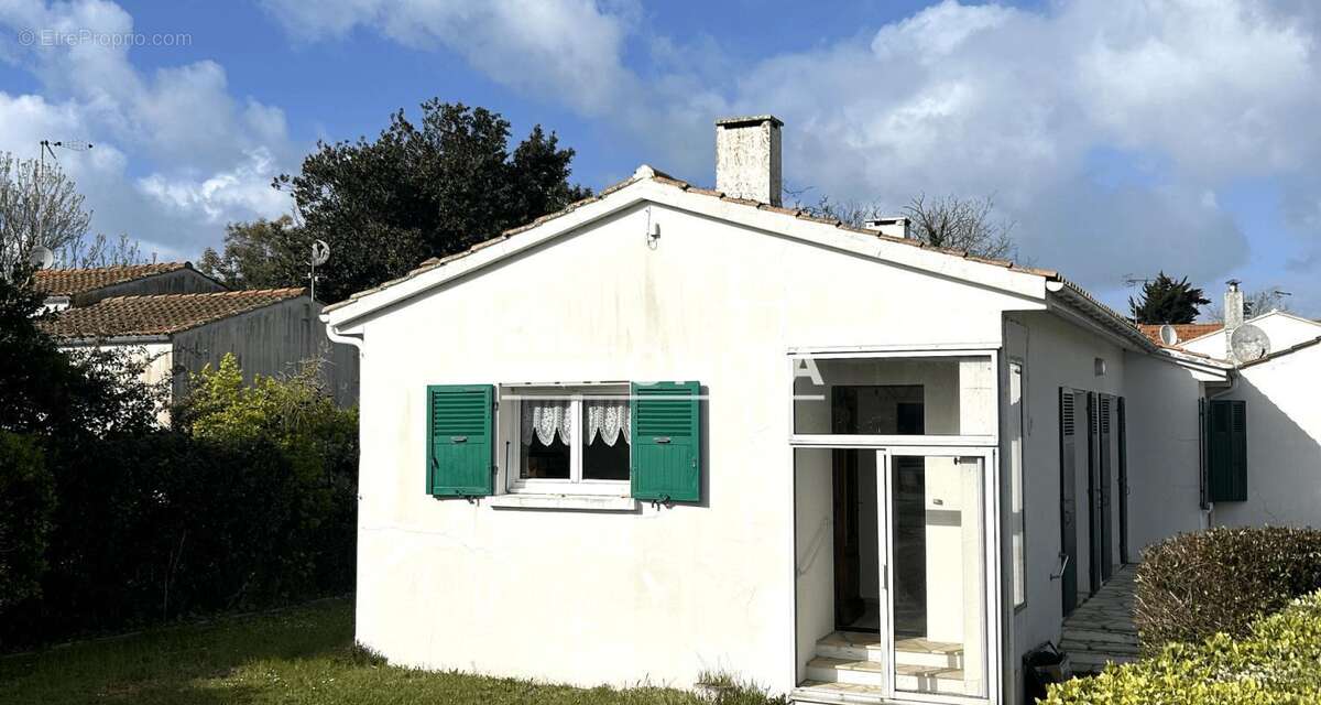 Maison à LA BREE-LES-BAINS