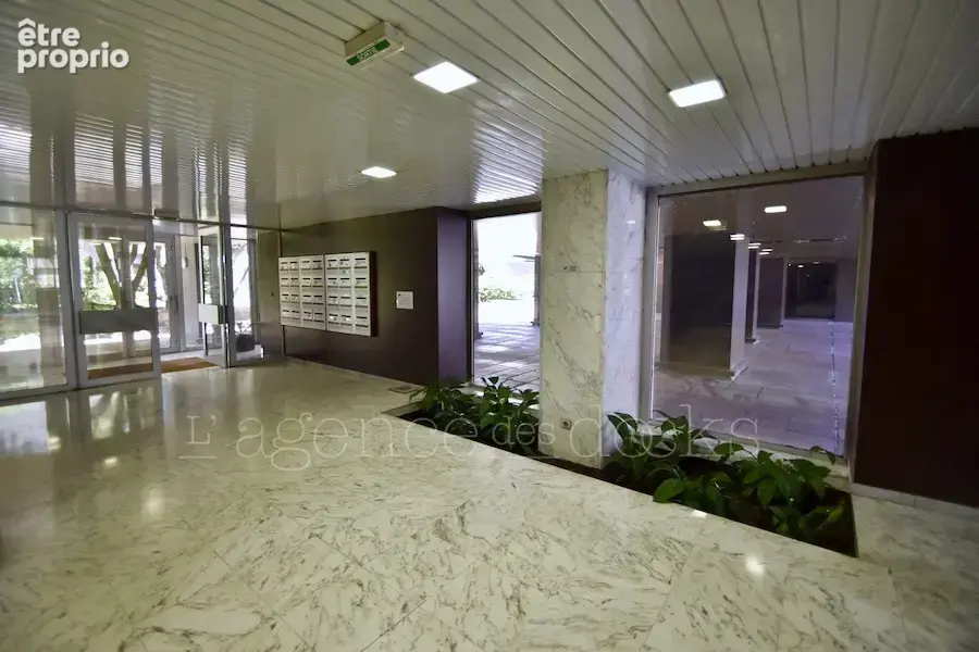 Bordeaux centre - impeccable appartement t2 + balcon dans residence de standing - photo 12
