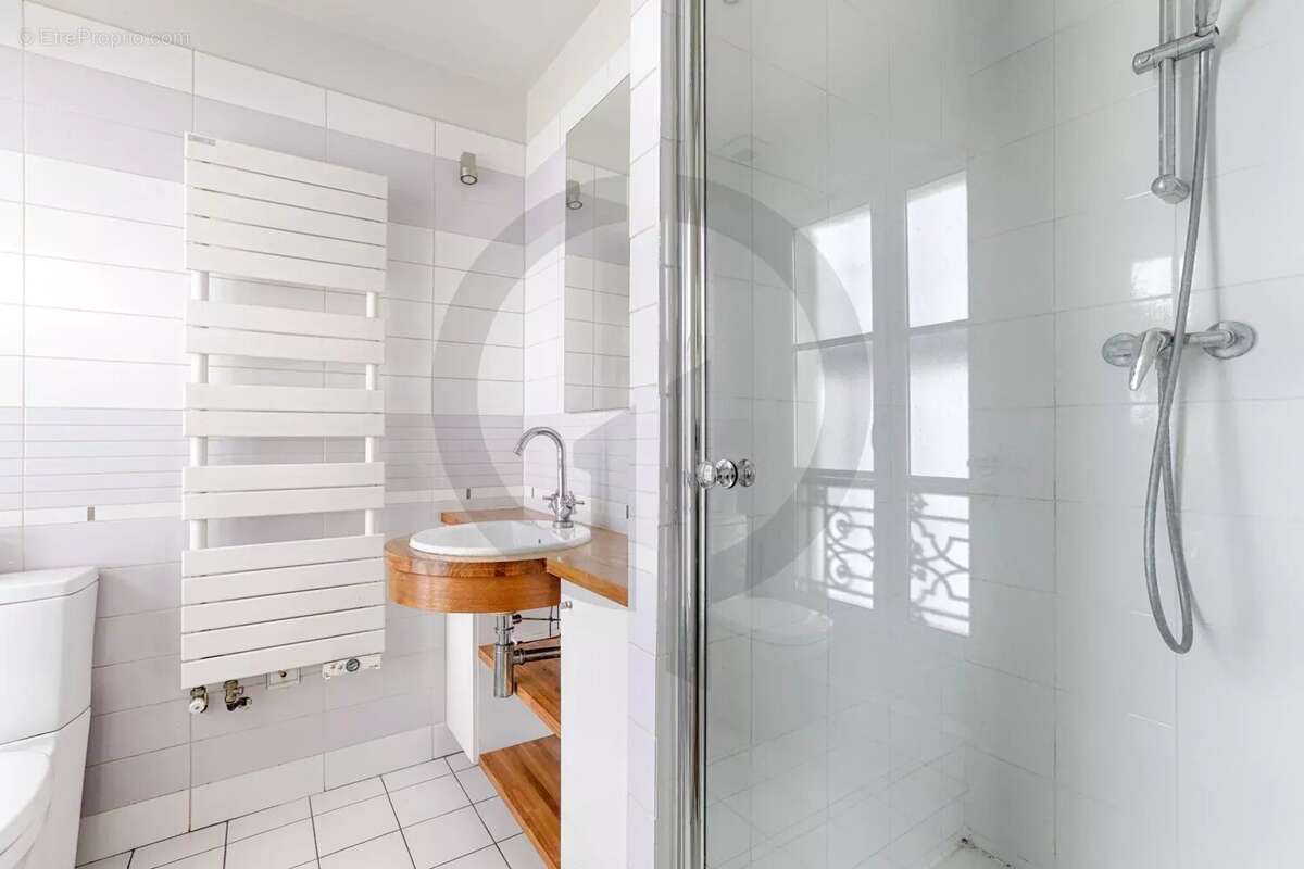 Appartement à PARIS-8E